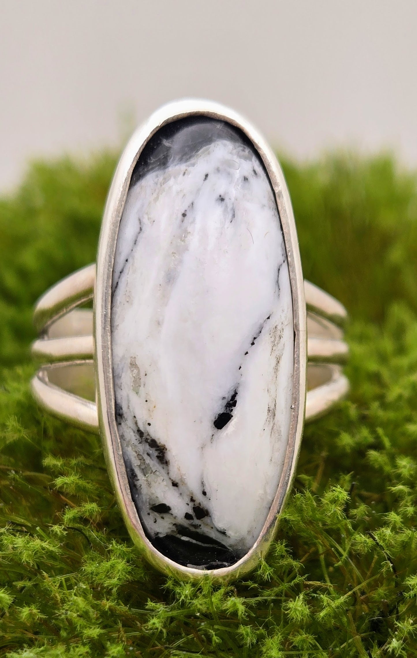 White Buffalo ring