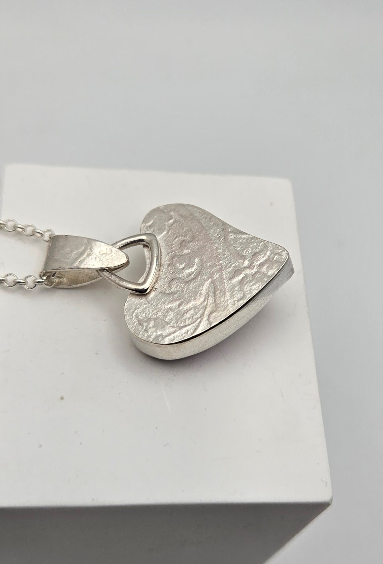 Red Rosarita Heart Pendant